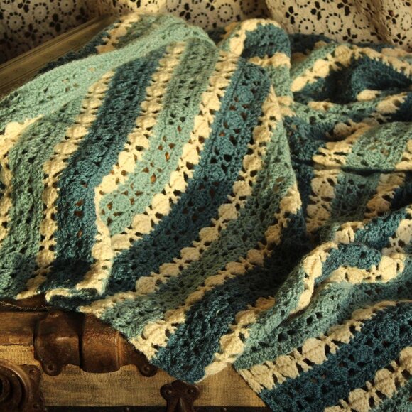 Vintage 1960s Afghan, Blue and White Striped Crochet Lap Blanket or Throw - Picture 3 of 12